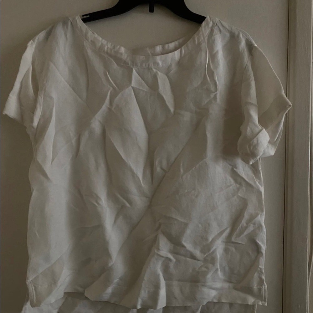 white t-shirt